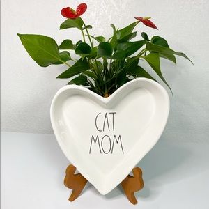 NWOT Rae Dunn “CAT MOM” Ceramic Heart